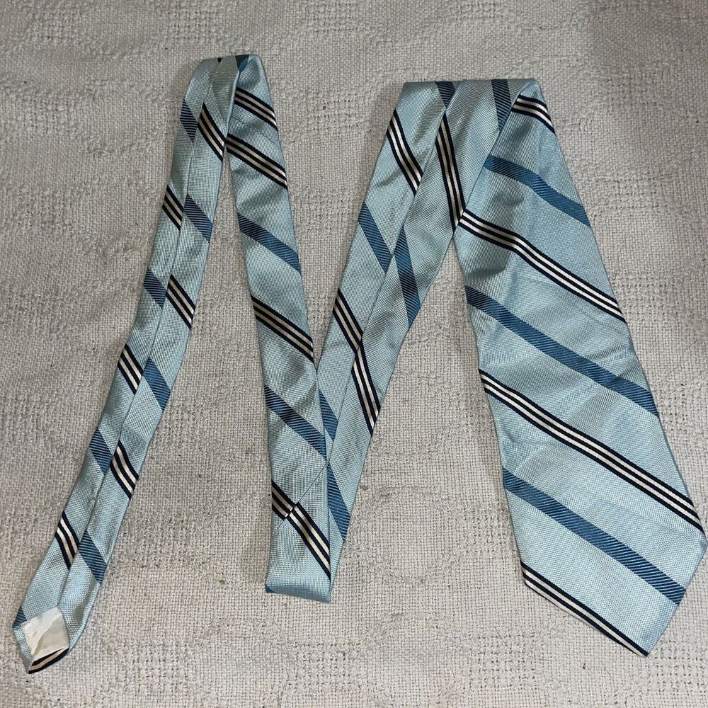 Brooks Basics Mens Dress Tie Size 56” 3.75” Blue Repp Silk Business Formal - Picture 3 of 12